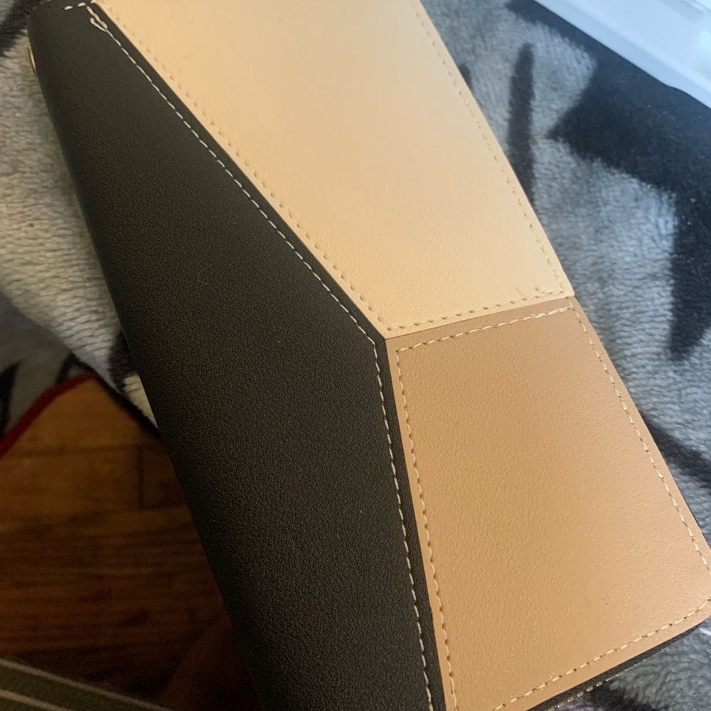 Elegant Black and Tan Wallet
